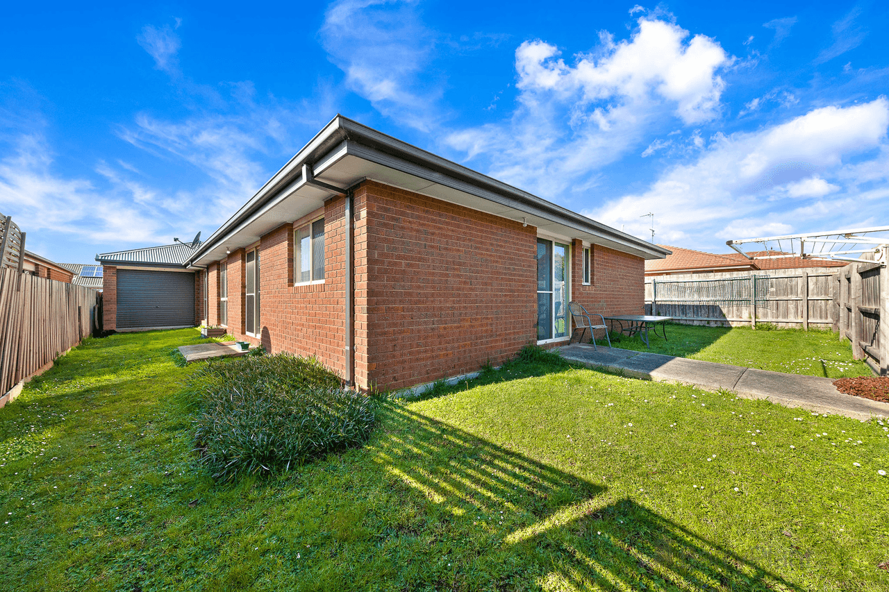 35 Shaftsbury Avenue, Berwick, VIC 3806