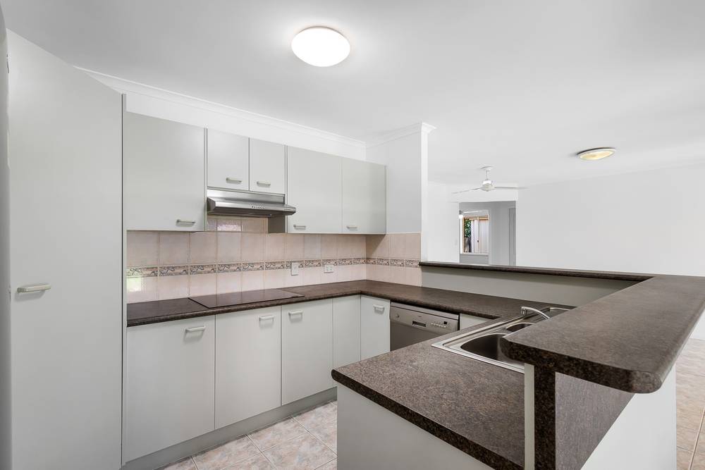 7 Meandersea Court, MOUNTAIN CREEK, QLD 4557