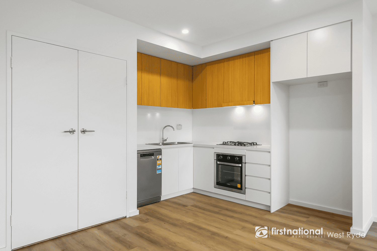 16 & 21/37 Bradley Street, Glenmore Park, NSW 2745