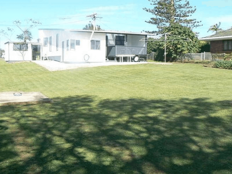 2 Barron Street, Victoria Point, QLD 4165