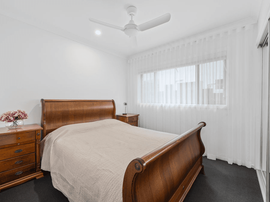 4 Pelican Close, SAPPHIRE BEACH, NSW 2450