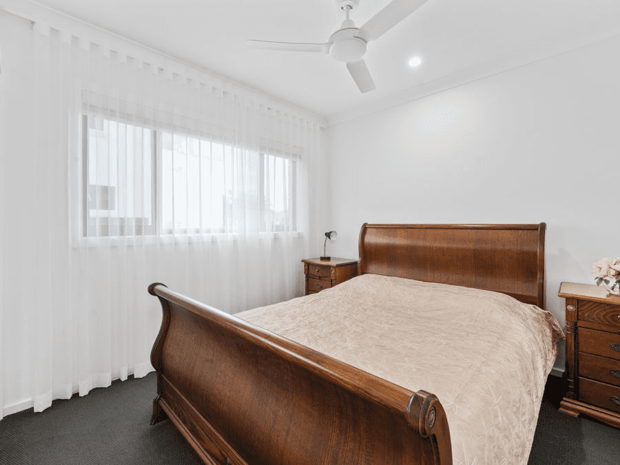 4 Pelican Close, SAPPHIRE BEACH, NSW 2450