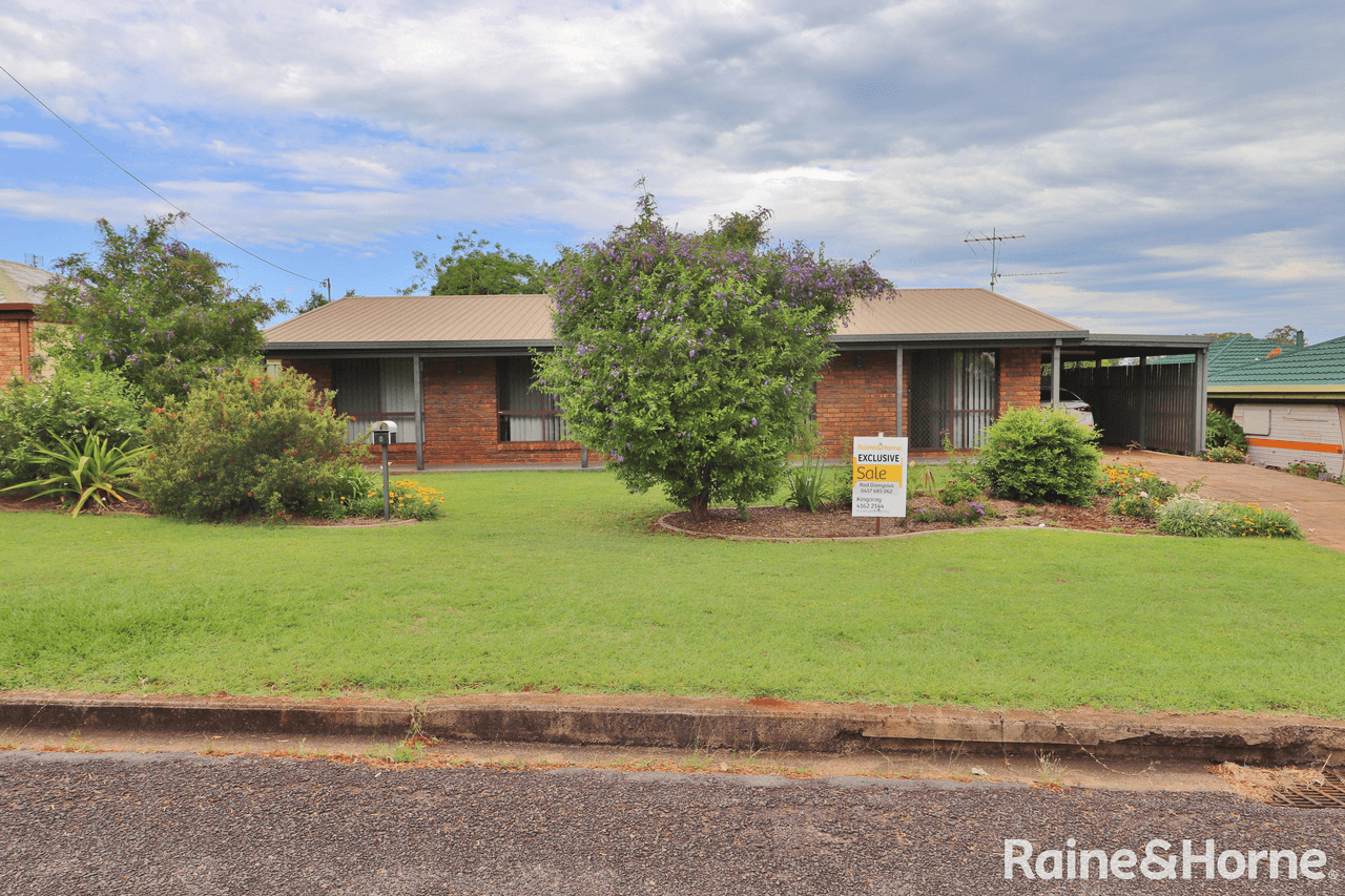 8 Ian Street, KINGAROY, QLD 4610