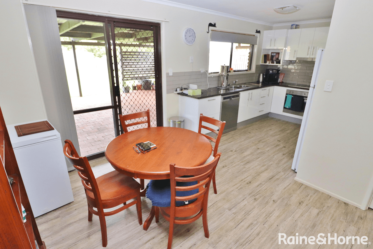 8 Ian Street, KINGAROY, QLD 4610