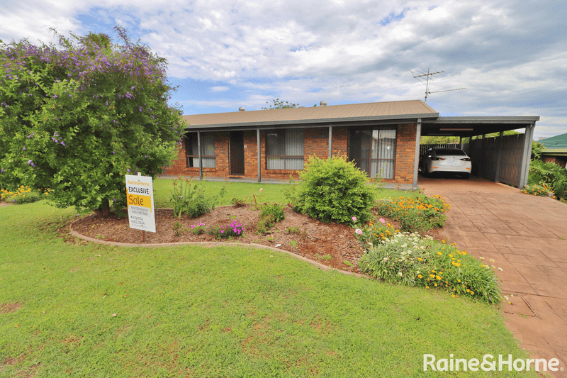 8 Ian Street, KINGAROY, QLD 4610