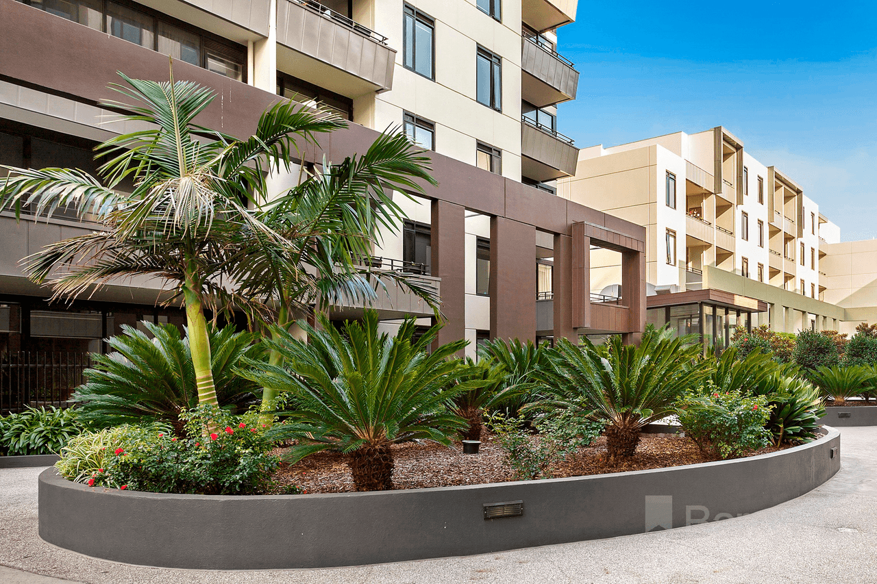 B708/55 Bay Street, Port Melbourne, VIC 3207