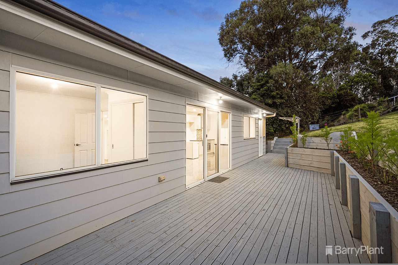 16 Bridgewater Road, Seville East, VIC 3139