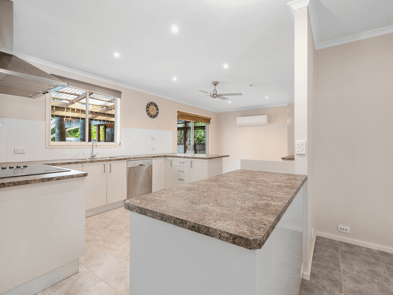 76 Diamond Head Drive, SANDY BEACH, NSW 2456