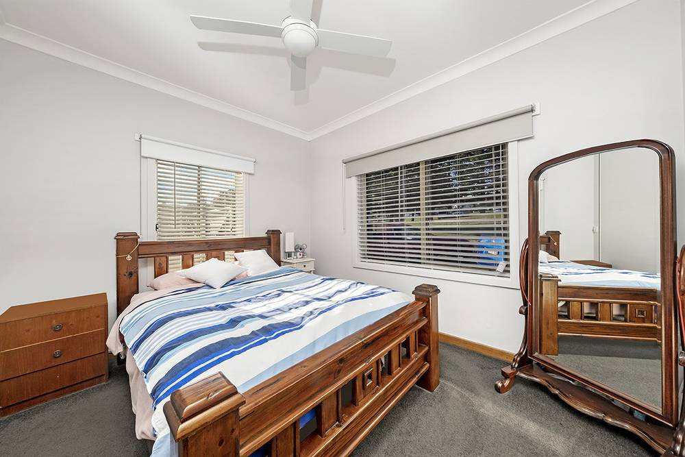 17 Lyndoch Avenue, WARRNAMBOOL, VIC 3280