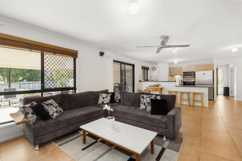 24 Brookvale Drive, VICTORIA POINT, QLD 4165