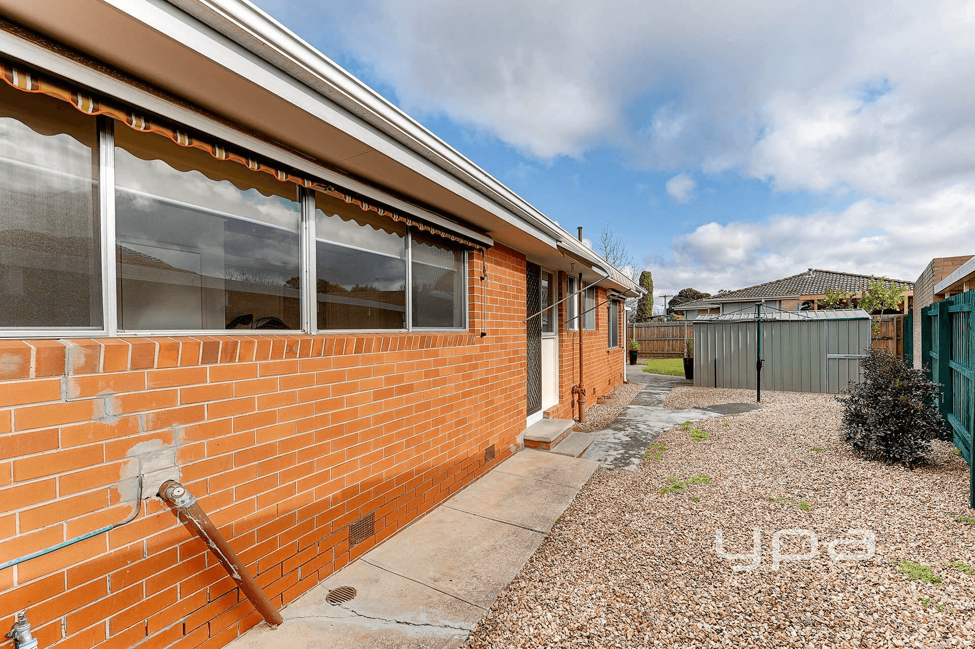 10 Elmhurst Road, Gladstone Park, VIC 3043