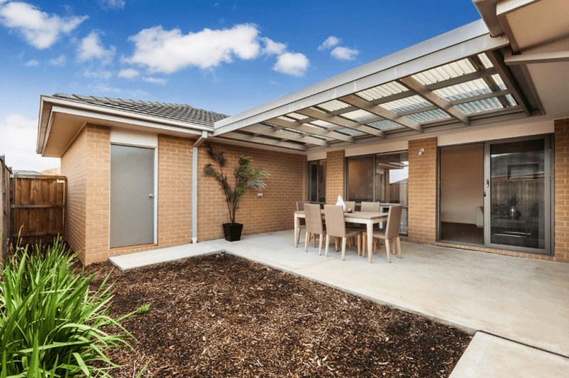 10 Tooradin Crescent, DOREEN, VIC 3754