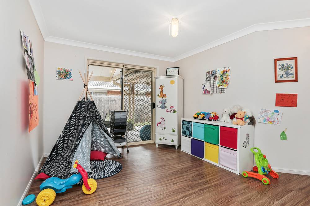 11 Bribie Place, FOREST LAKE, QLD 4078