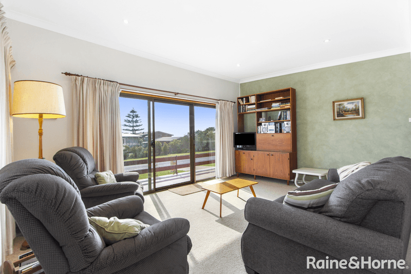 11 Highview Drive, DOLPHIN POINT, NSW 2539