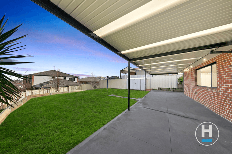 11 Adderley Drive, GREENVALE, VIC 3059