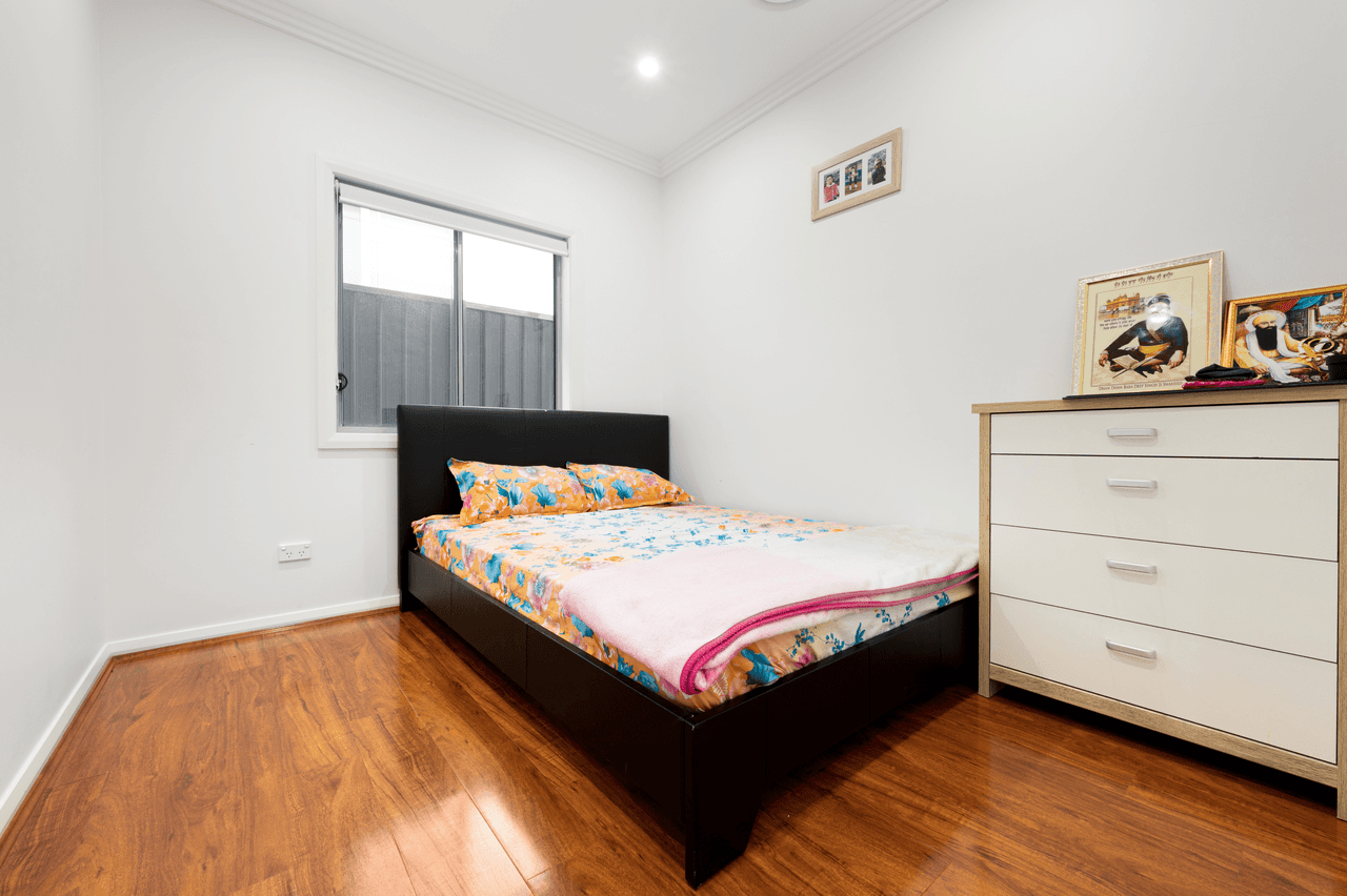 19b Lawler Drive, ORAN PARK, NSW 2570