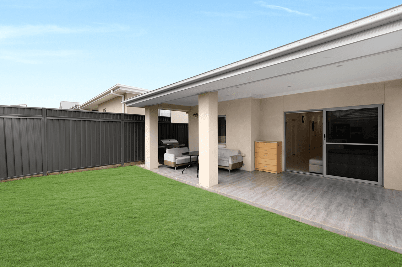 19b Lawler Drive, ORAN PARK, NSW 2570