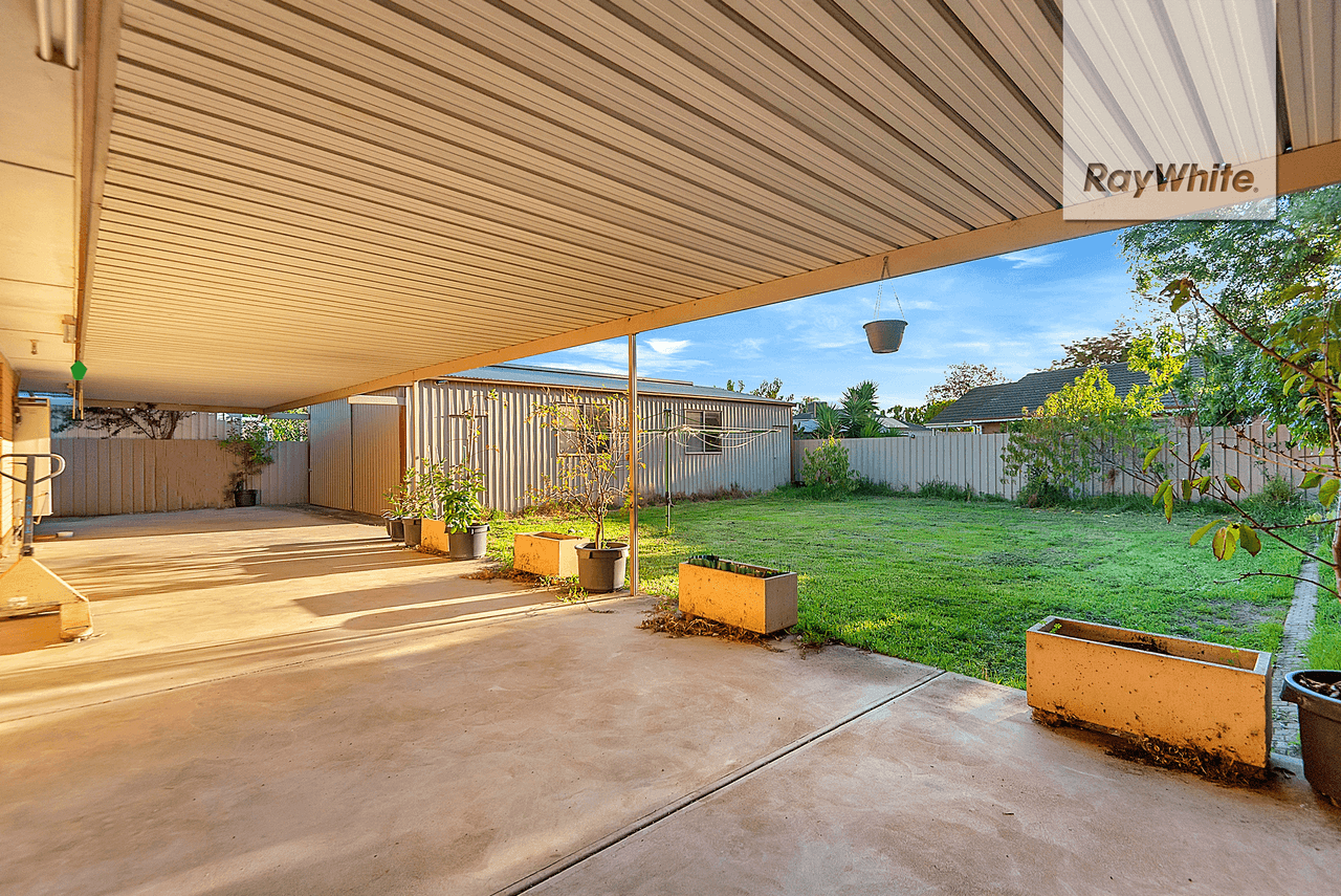 25 Down Crescent, SALISBURY DOWNS, SA 5108