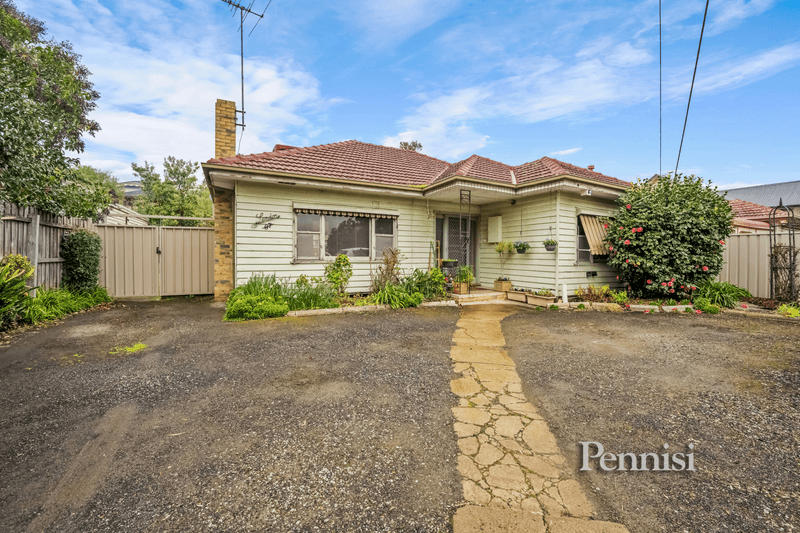 97 Mascoma Street, Strathmore, VIC 3041