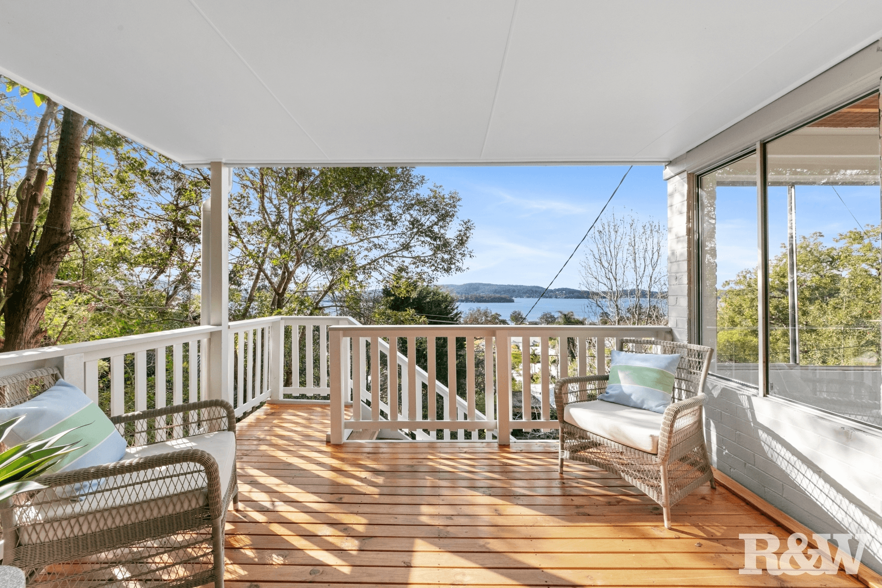 23 Hughes Street, Point Clare, NSW 2250