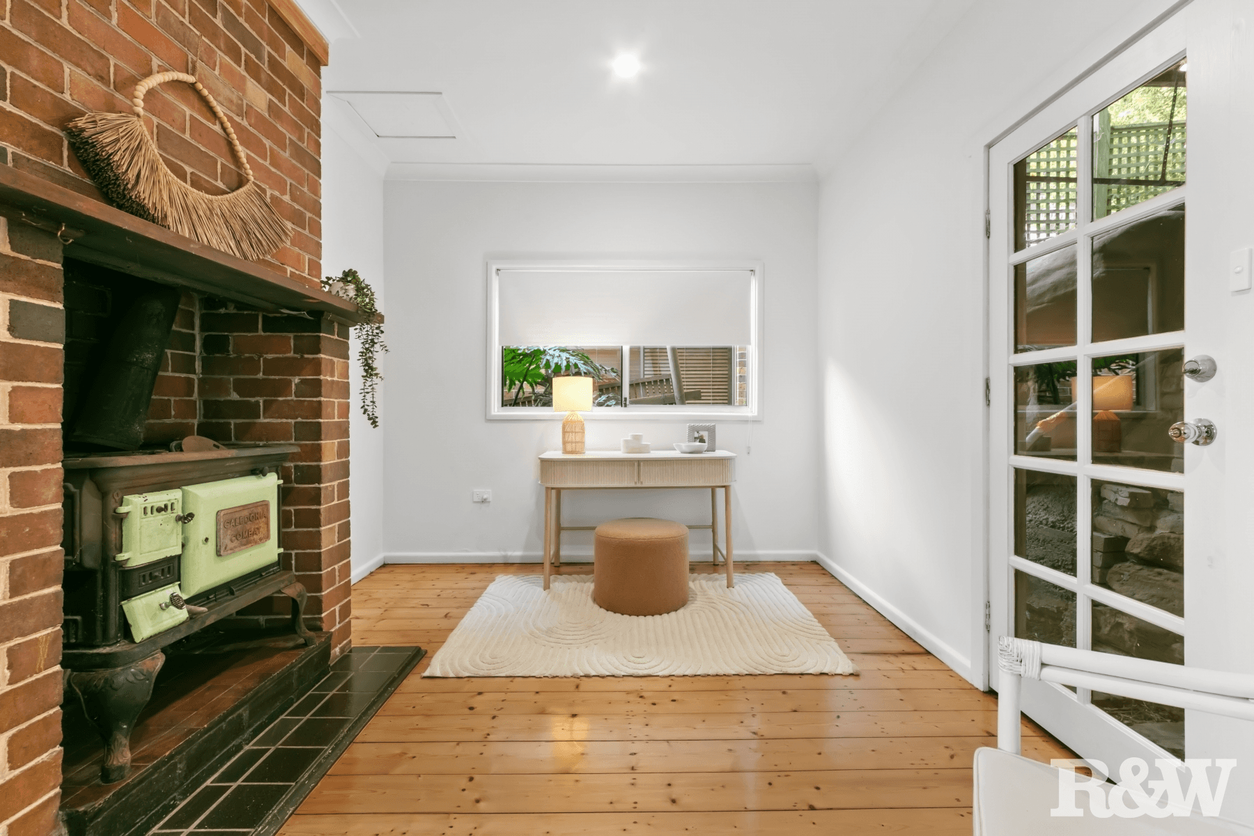 23 Hughes Street, Point Clare, NSW 2250