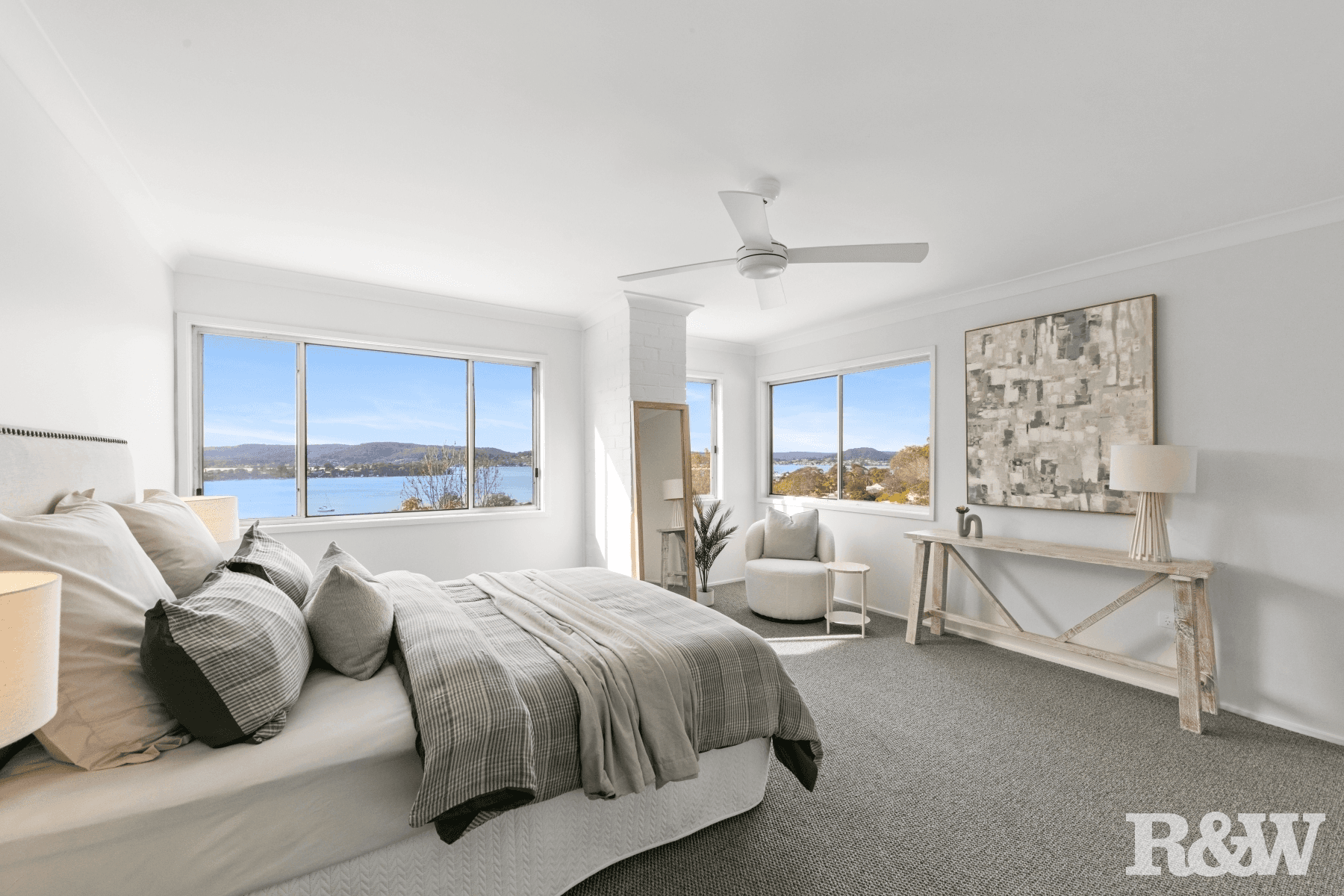 23 Hughes Street, Point Clare, NSW 2250