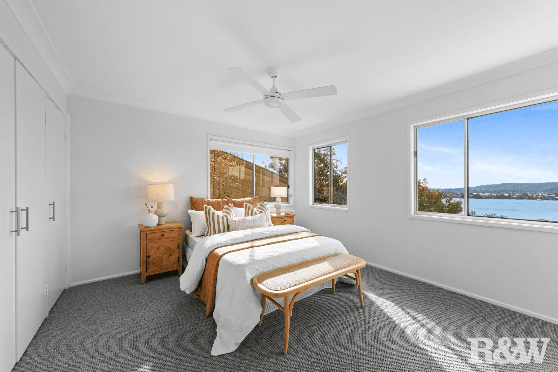 23 Hughes Street, Point Clare, NSW 2250