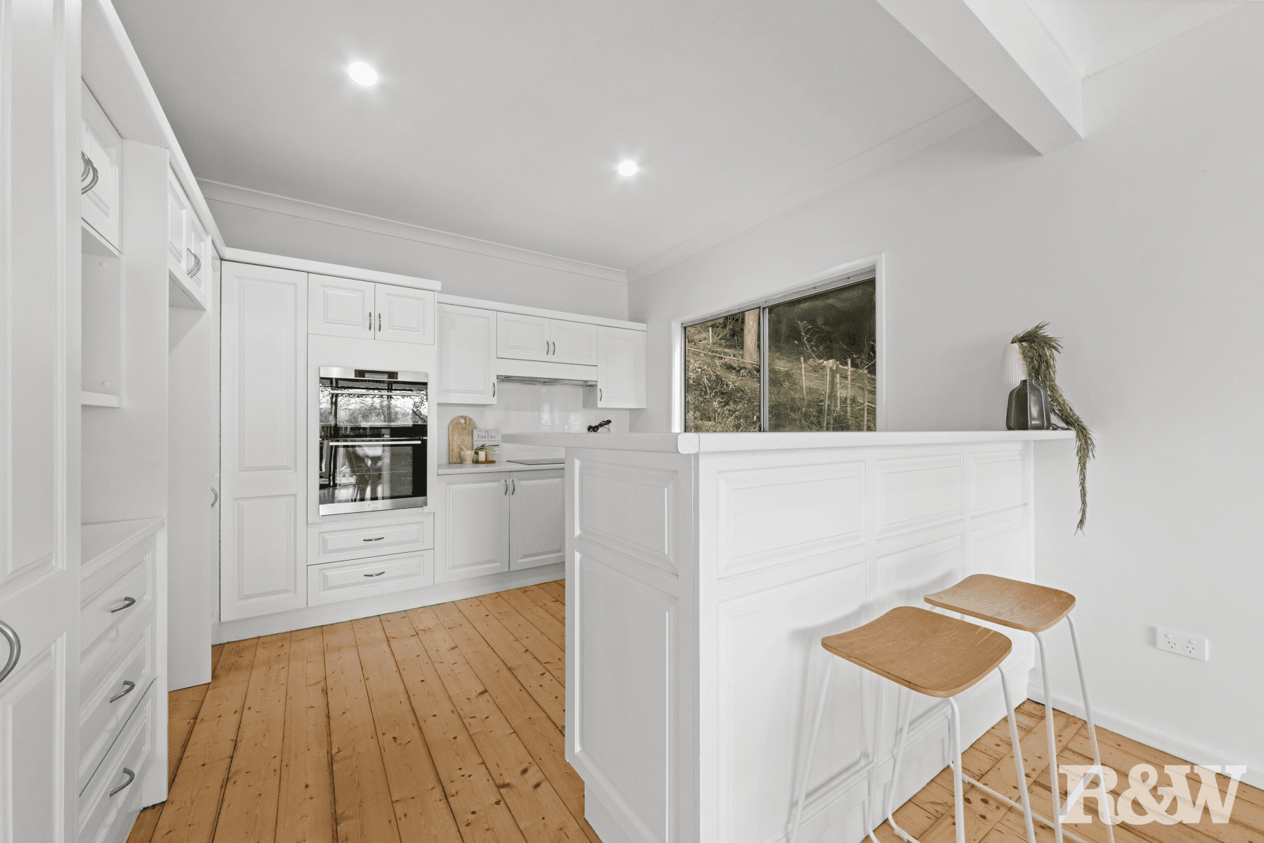 23 Hughes Street, Point Clare, NSW 2250