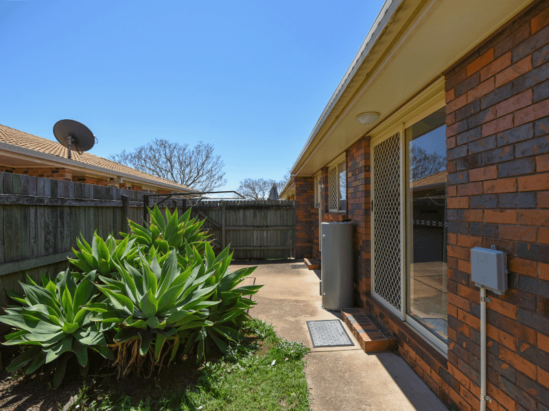 2/6 Carmen Street, KEARNEYS SPRING, QLD 4350