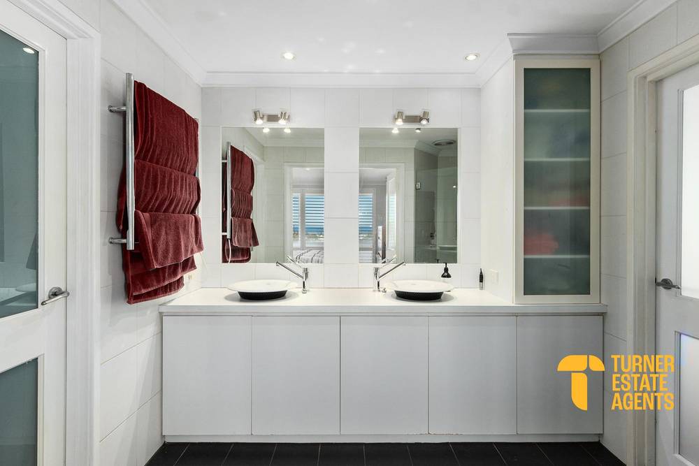 8 Beard Street, BEACONSFIELD, WA 6162