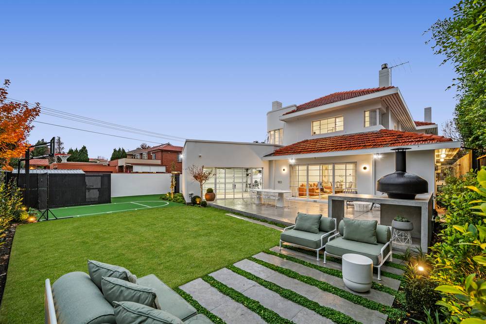 15 Levien Street, ESSENDON, VIC 3040