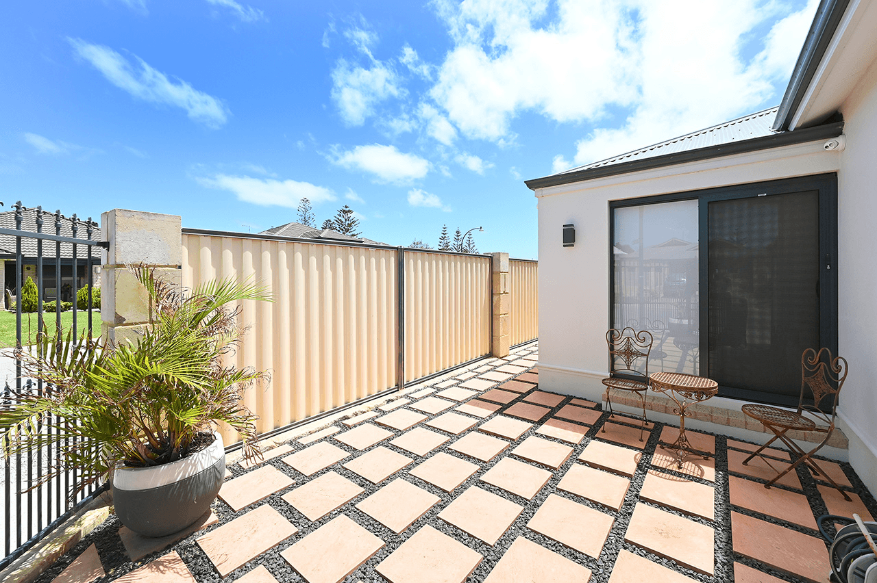 15 Masthead Close, Jindalee, WA 6036