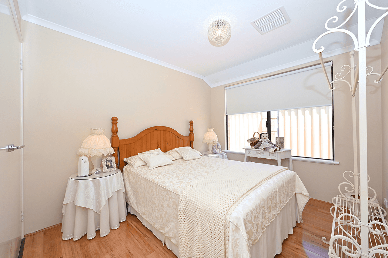 15 Masthead Close, Jindalee, WA 6036