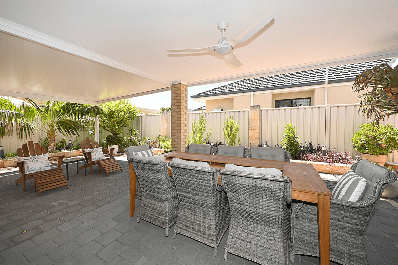 15 Masthead Close, Jindalee, WA 6036