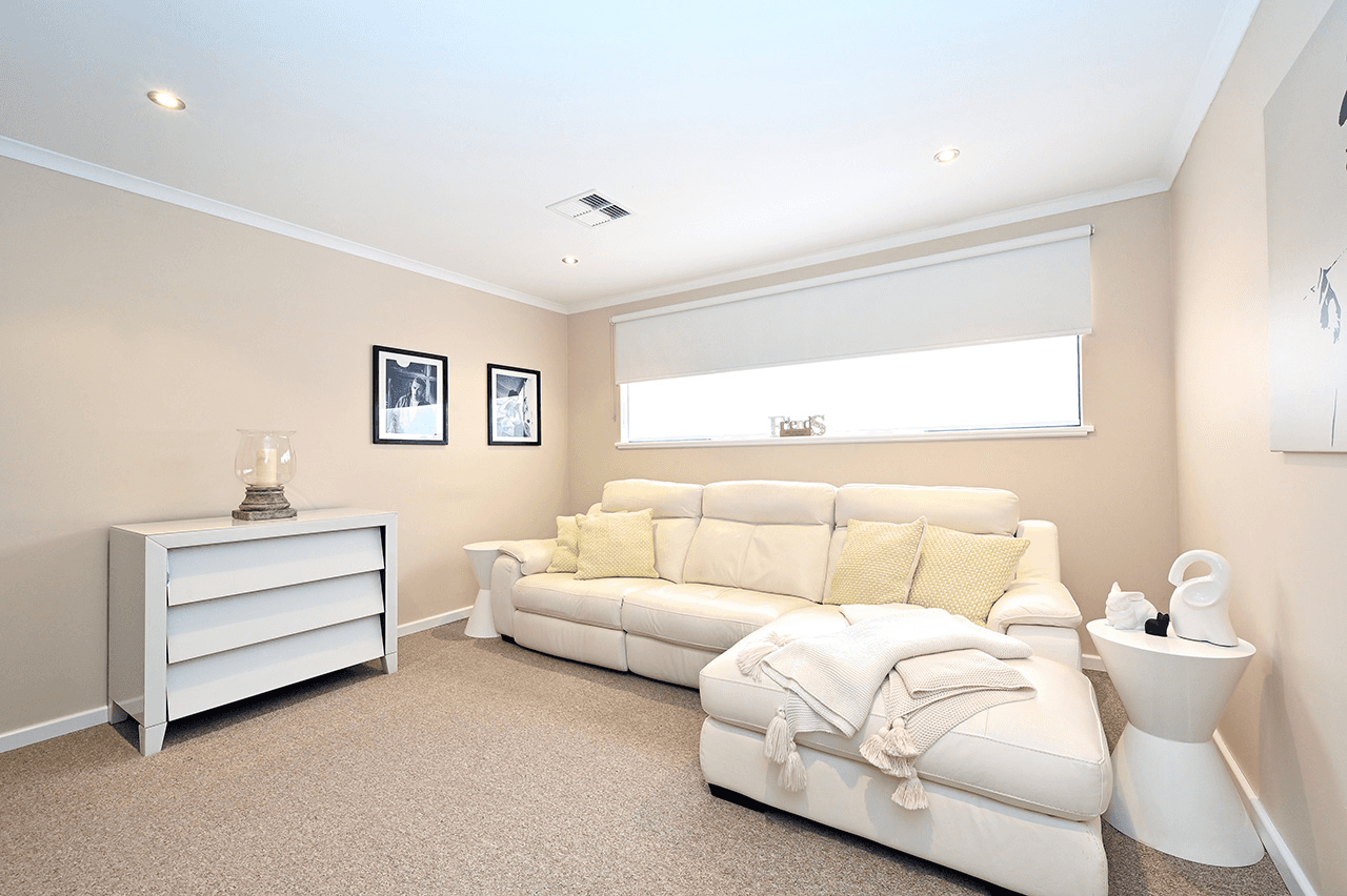 15 Masthead Close, Jindalee, WA 6036