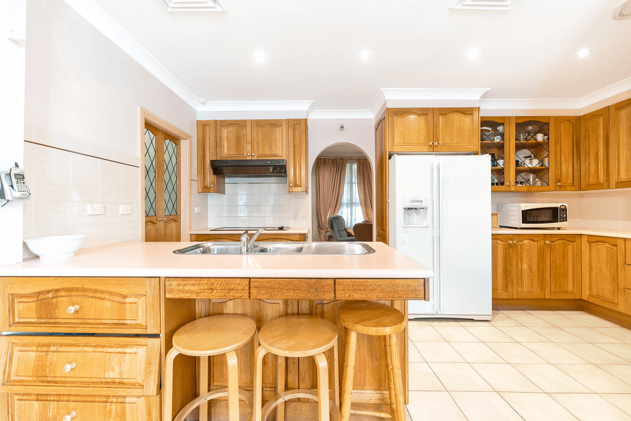 4 Holmes Street, LALOR PARK, NSW 2147