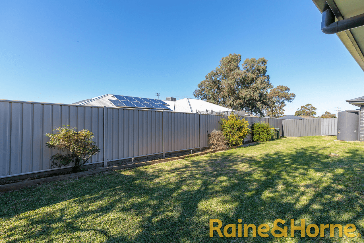 49 Spears Drive, DUBBO, NSW 2830