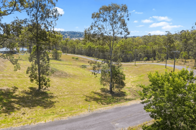 23 Newfarm Road, CHATSWORTH, QLD 4570