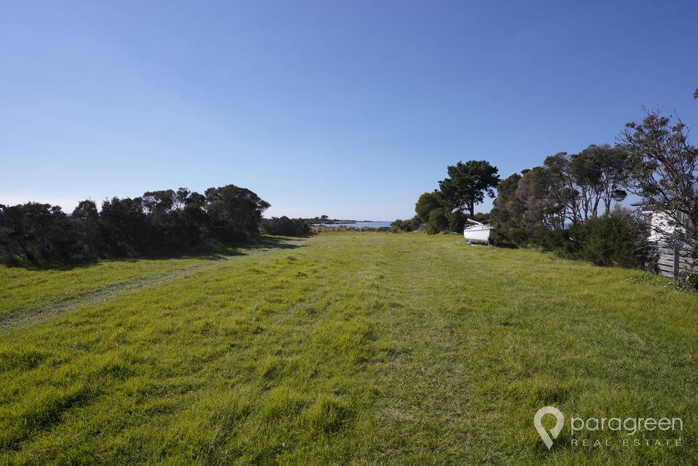 7 Robertson Street, PORT WELSHPOOL, VIC 3965