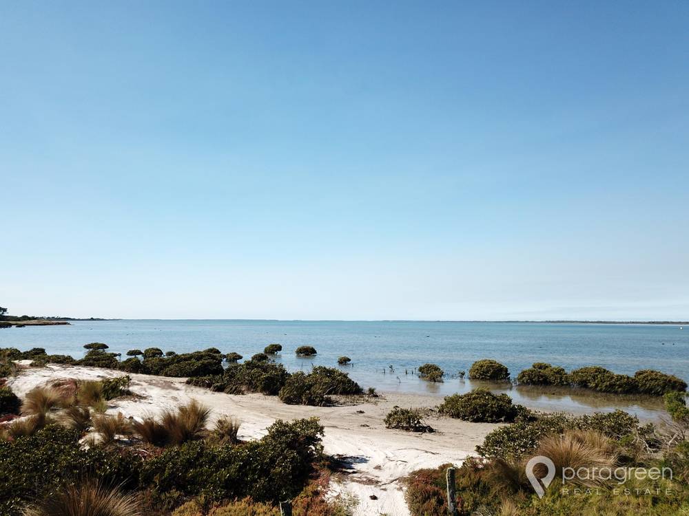 7 Robertson Street, PORT WELSHPOOL, VIC 3965