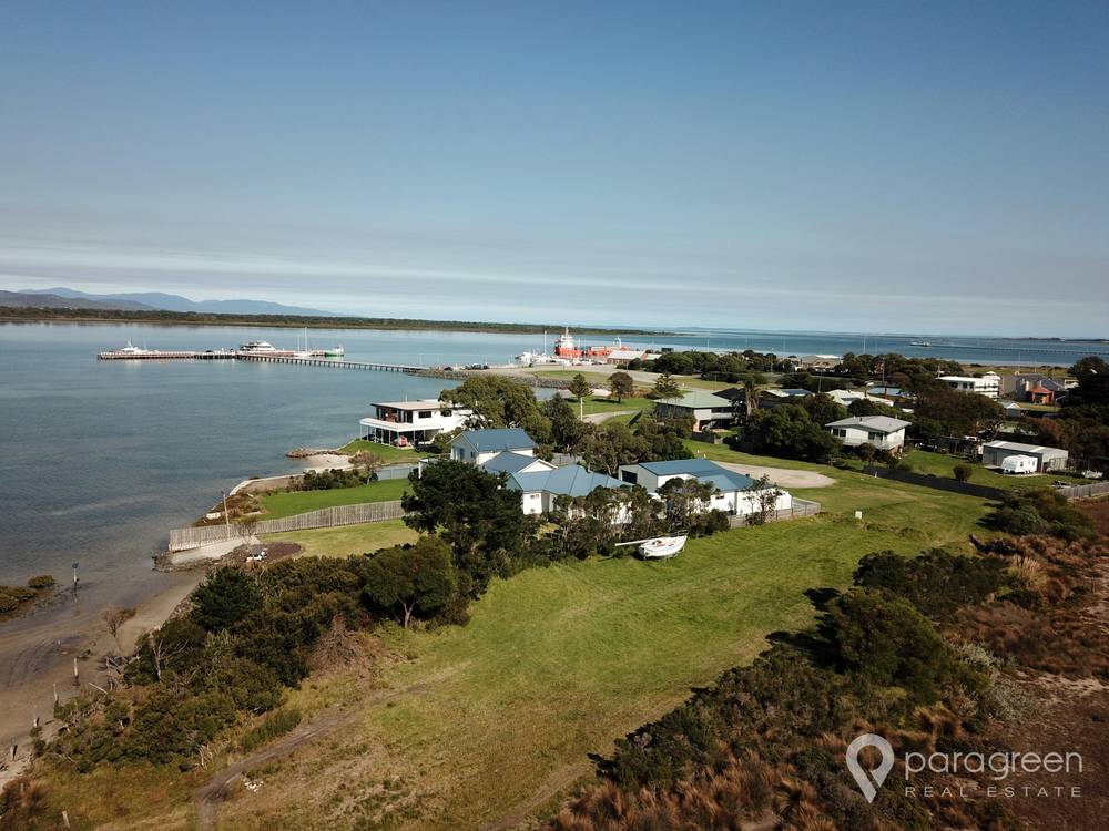 7 Robertson Street, PORT WELSHPOOL, VIC 3965