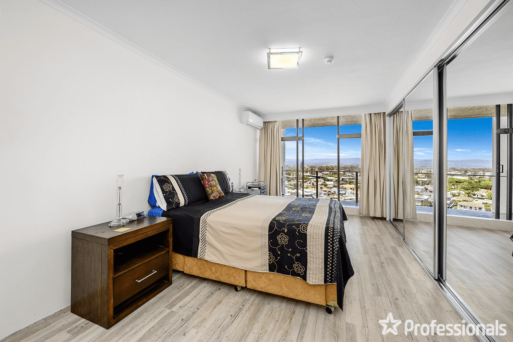 102/33 Thornton Street, SURFERS PARADISE, QLD 4217