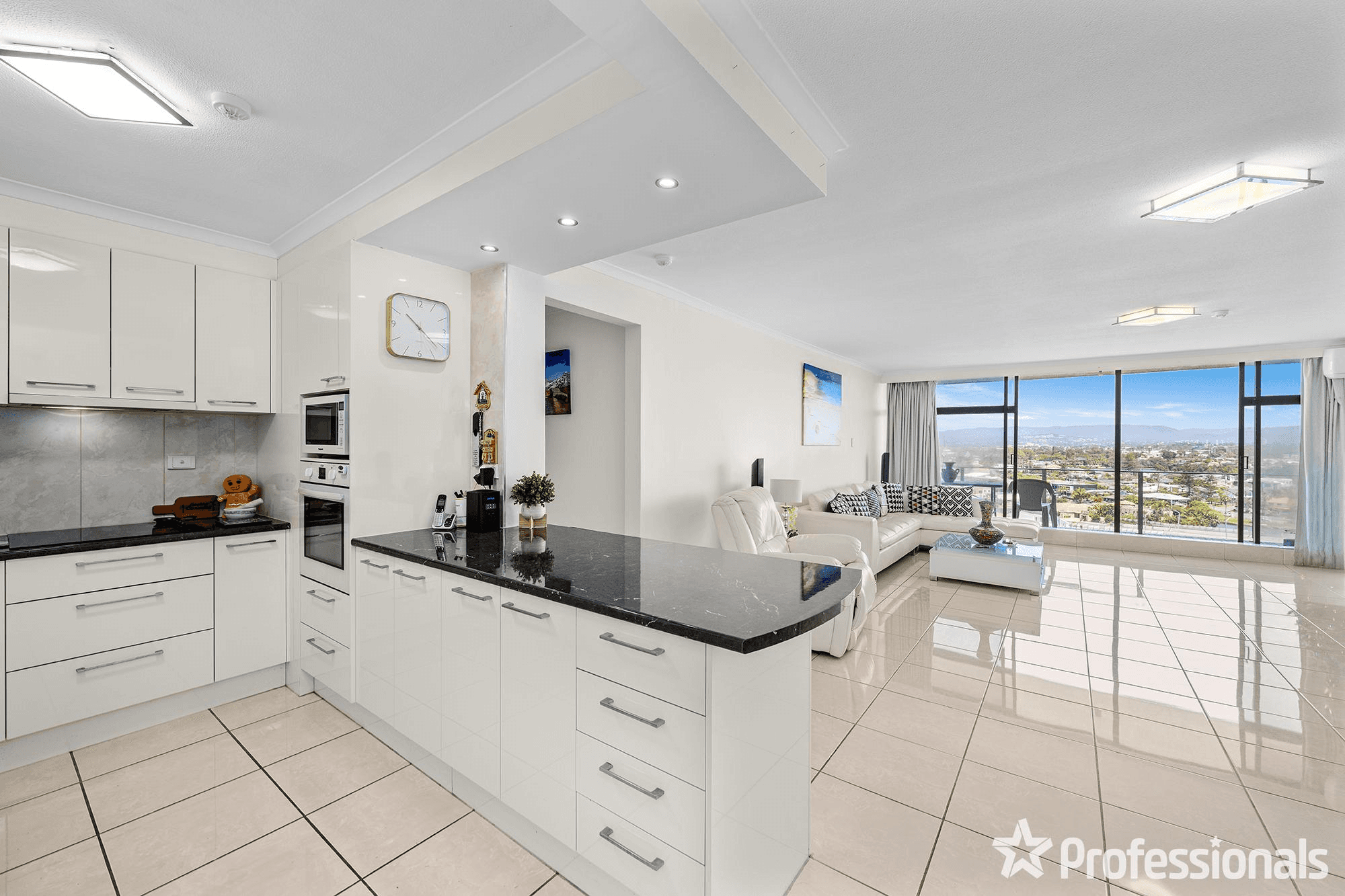 102/33 Thornton Street, SURFERS PARADISE, QLD 4217