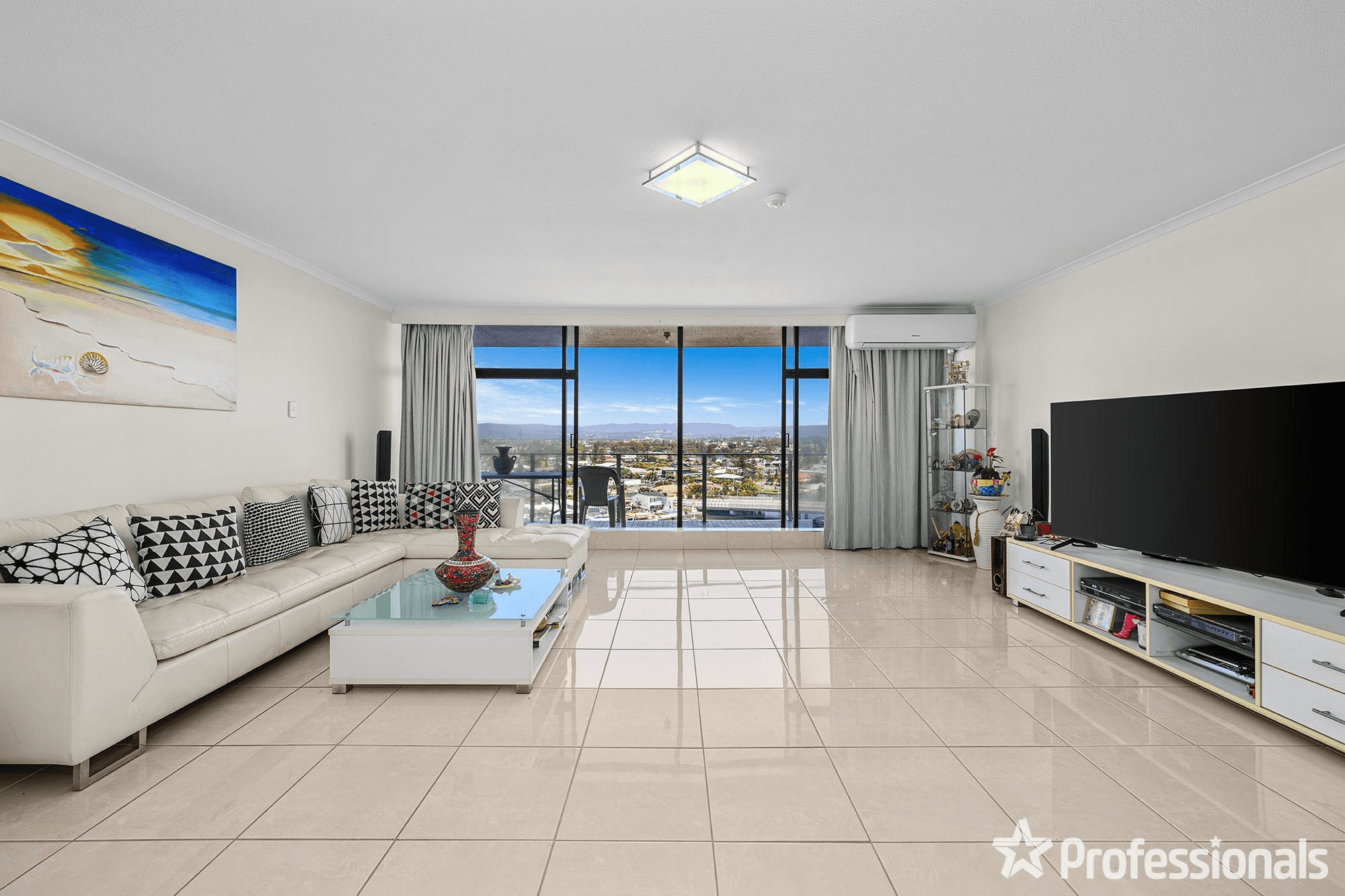 102/33 Thornton Street, SURFERS PARADISE, QLD 4217