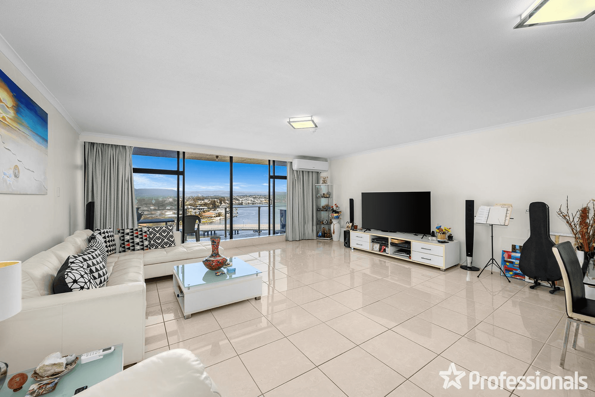 102/33 Thornton Street, SURFERS PARADISE, QLD 4217