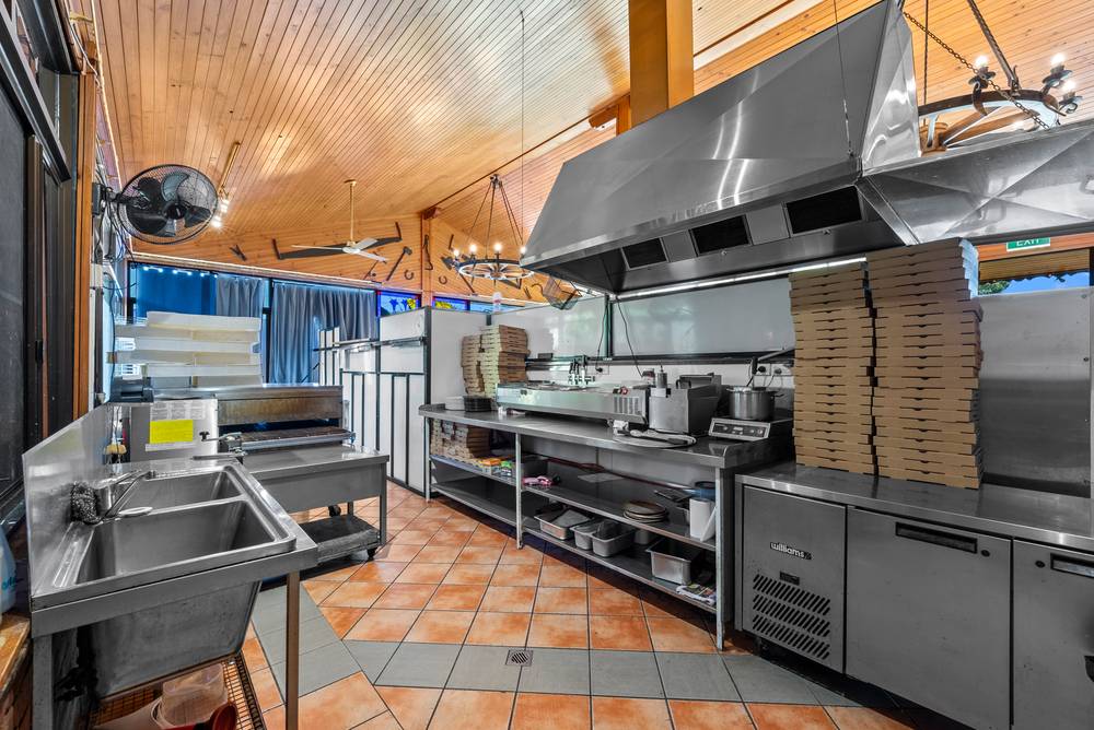 33 Gillies Range Road, YUNGABURRA, QLD 4884