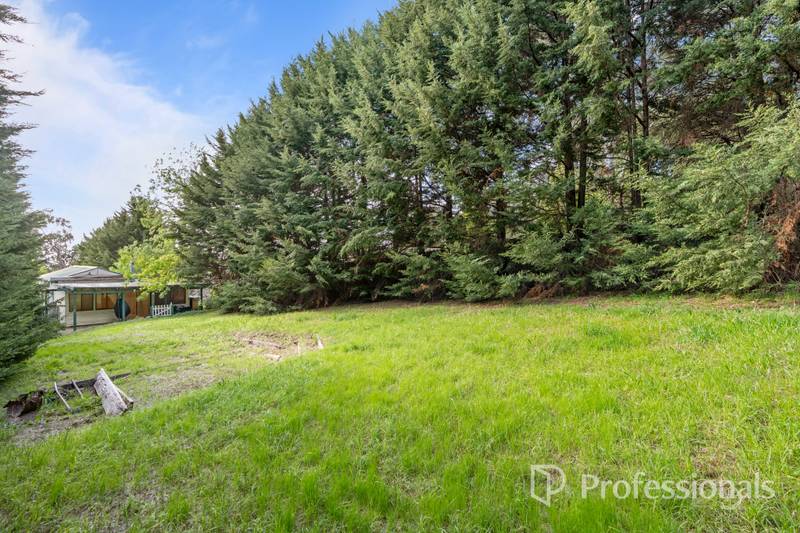 10 Myrtle Crescent, Ferntree Gully, VIC 3156