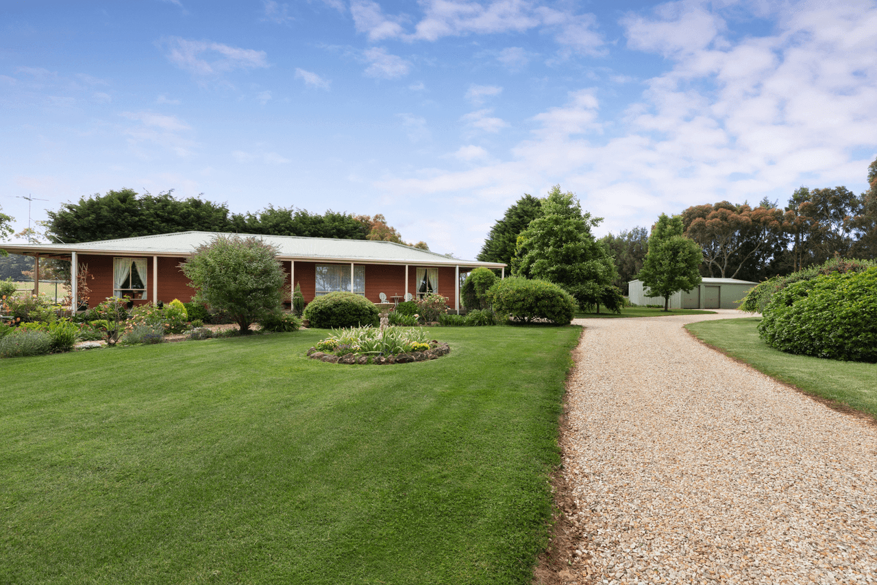 218 Grahams Road, LANCEFIELD, VIC 3435