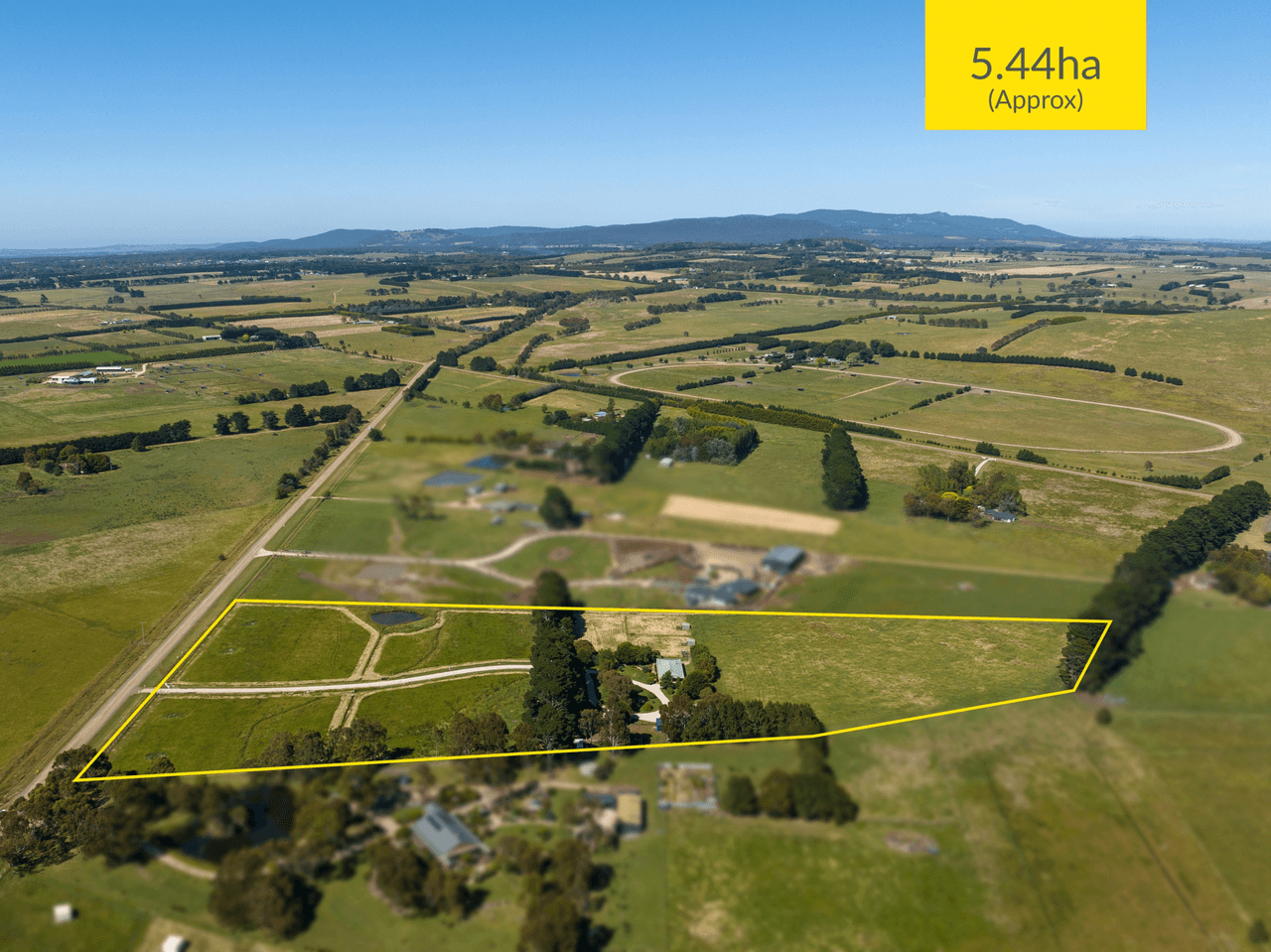 218 Grahams Road, LANCEFIELD, VIC 3435