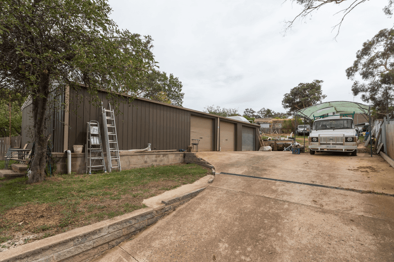 34 Cassidy St, Queanbeyan West, NSW 2620